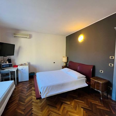 Viale Manzoni Hotel Sassuolo Eksteriør billede