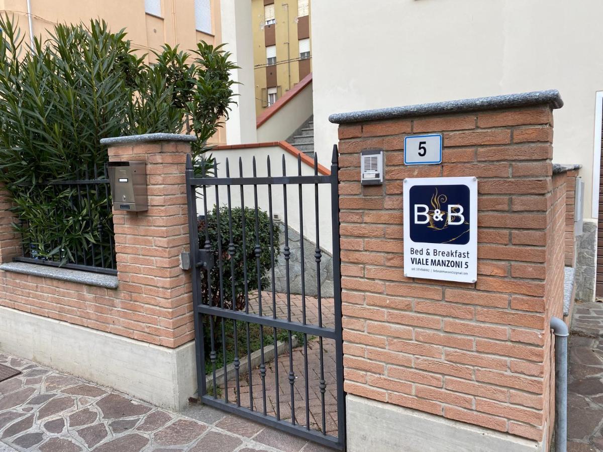 Viale Manzoni Hotel Sassuolo Eksteriør billede