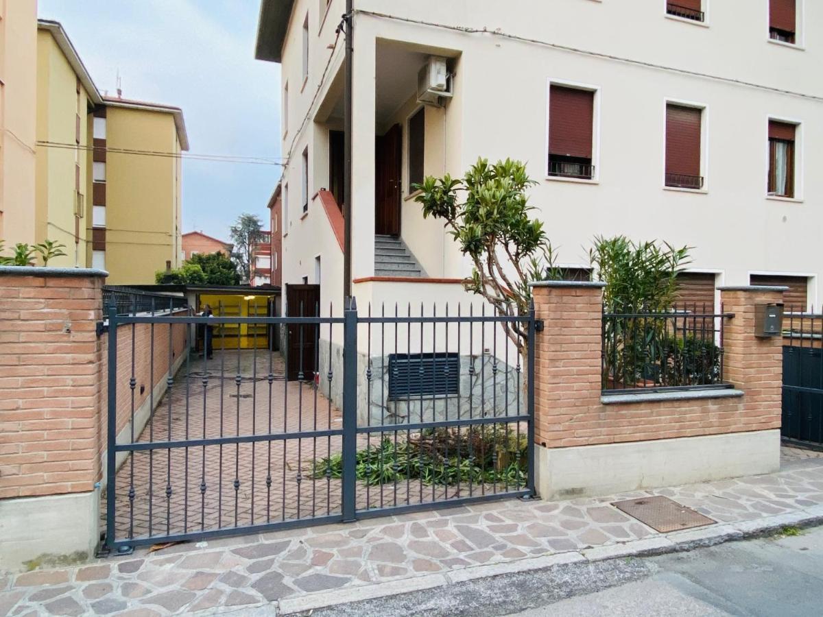 Viale Manzoni Hotel Sassuolo Eksteriør billede