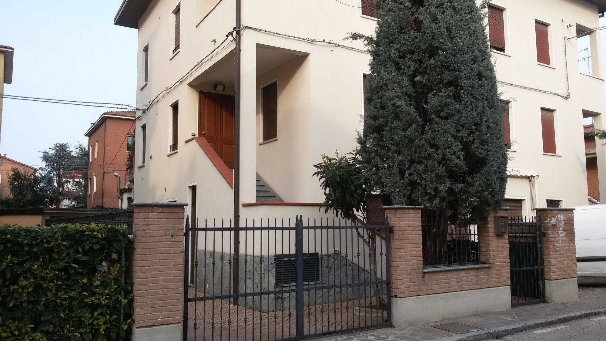 Viale Manzoni Hotel Sassuolo Eksteriør billede